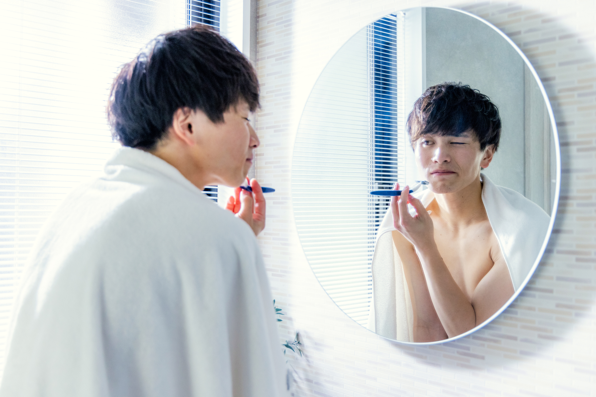 白髪のヒゲは脱毛できる？原因・対処法・後悔しない選び方を解説ー福岡・沖縄の医療脱毛ならKANNO'A.clinic(カノアクリニック)